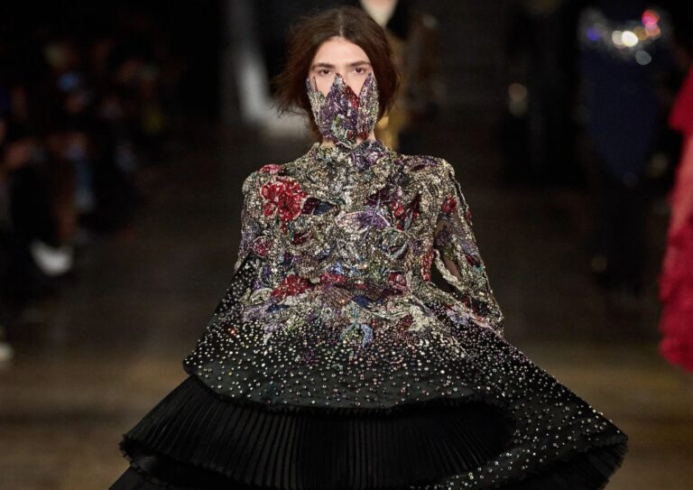 Alexander McQueen Fall 2025