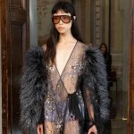 Gucci Cruise 2026 revive sus eras más icónicas con bambú y lentejuela