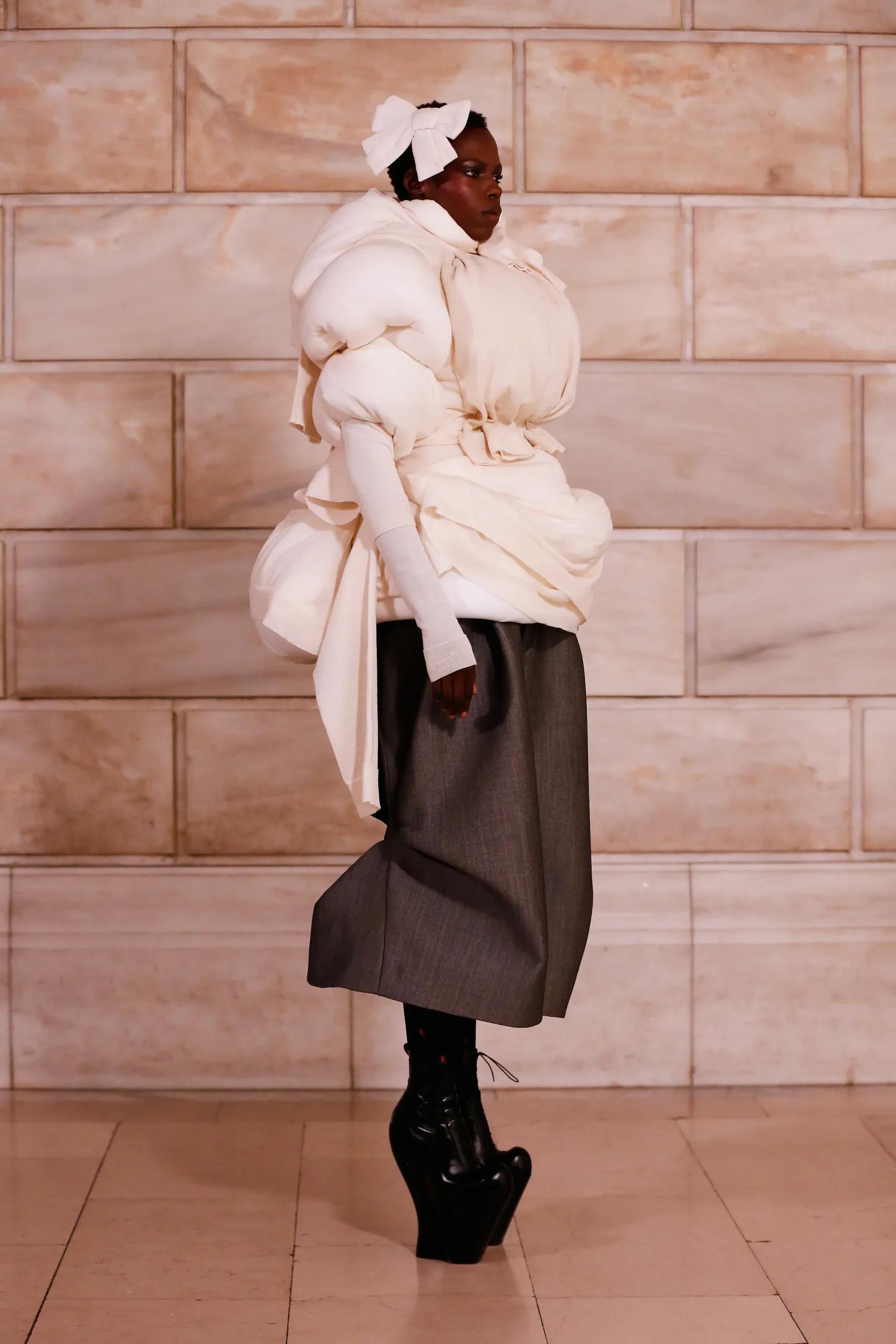 Marc Jacobs Fall 2025: Bratz vampirescas