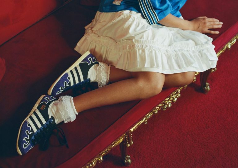 adidas Originals y Brain Dead lanzan sneakers inspirados en la lucha libre