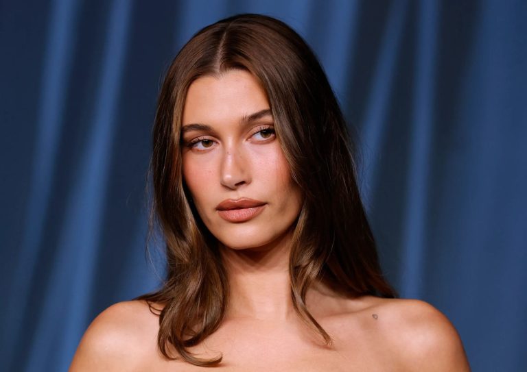 Hailey Bieber no usa bótox: esto es lo que hace para tener su piel glaseada