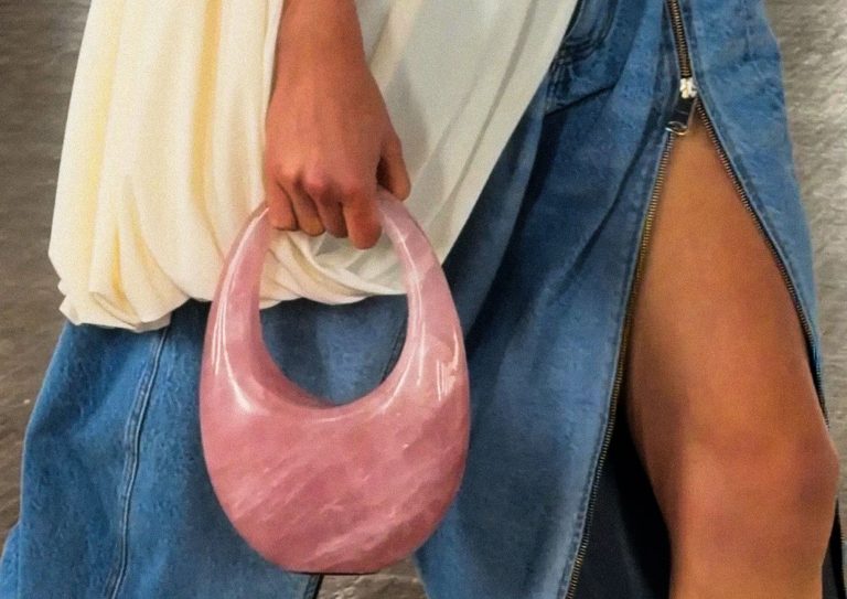 Coperni acaba de crear el bolso que literalmente te quitará las malas vibras