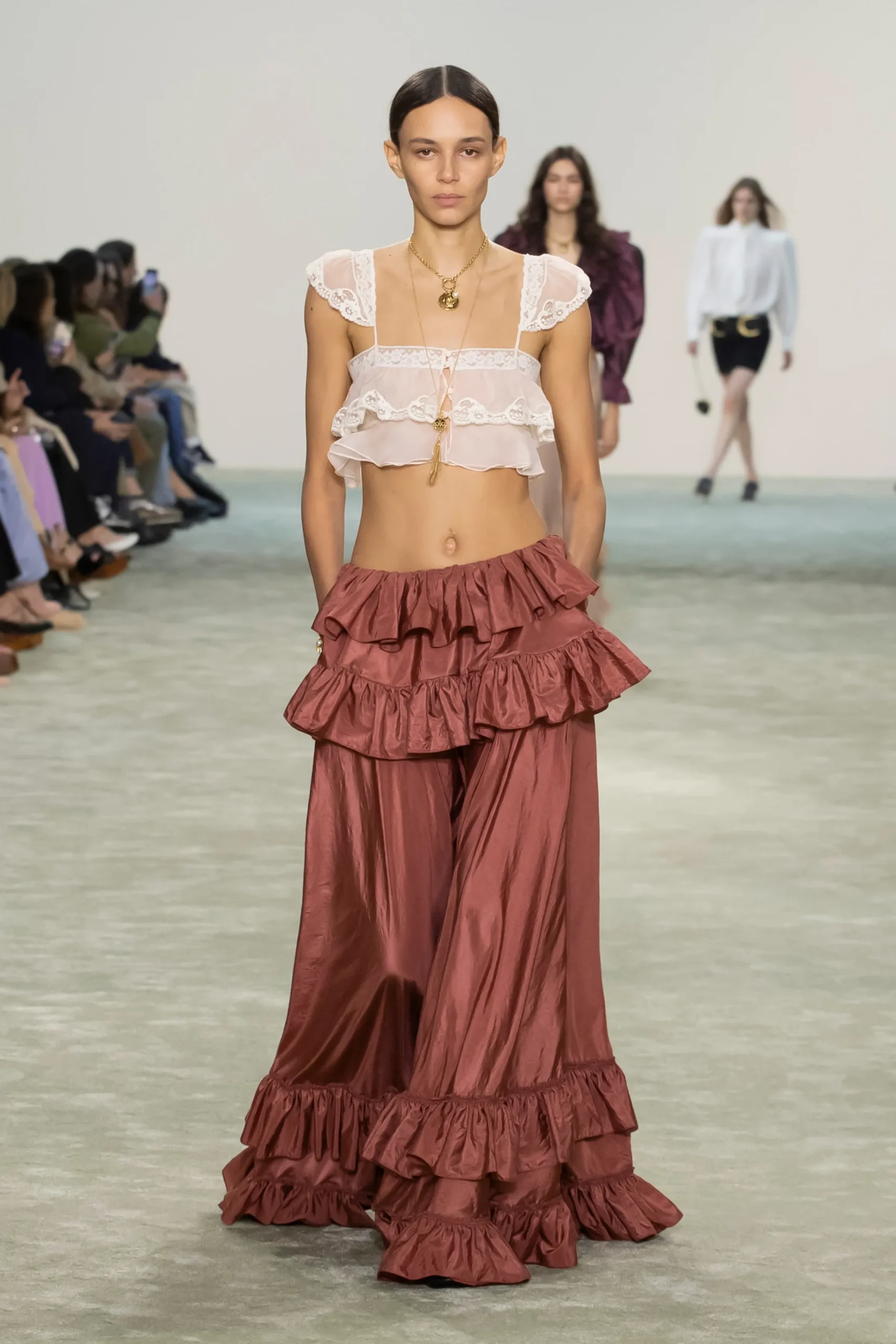 La falda boho toma el control del otoño