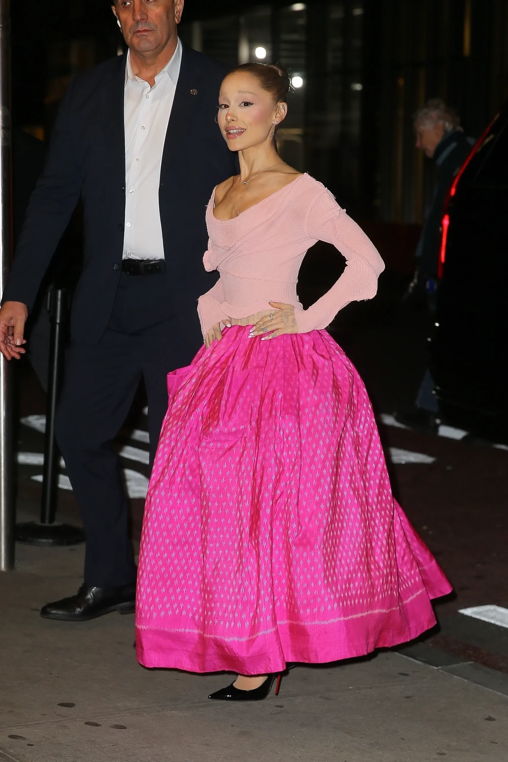 Los mejores looks de Ariana Grande en el press tour de Wicked: For Good