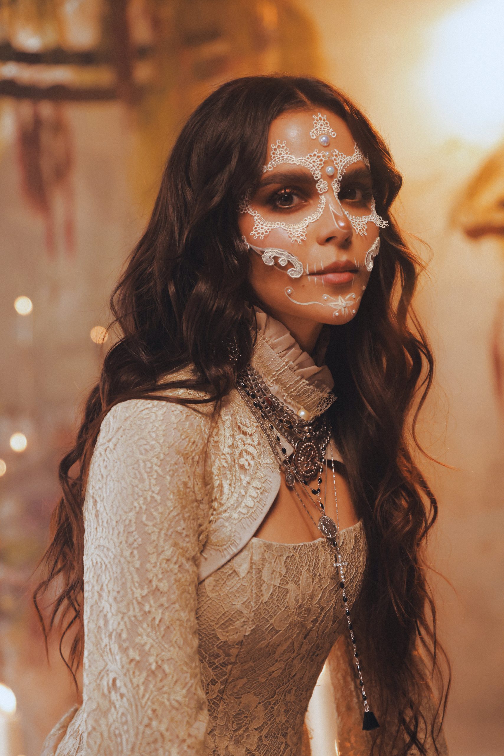 Entre Almas y Flores: Yuya e IPSY reinventan el Día de Muertos 