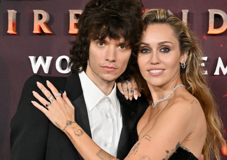 Besties, Miley Cyrus y Maxx Morando se han comprometido