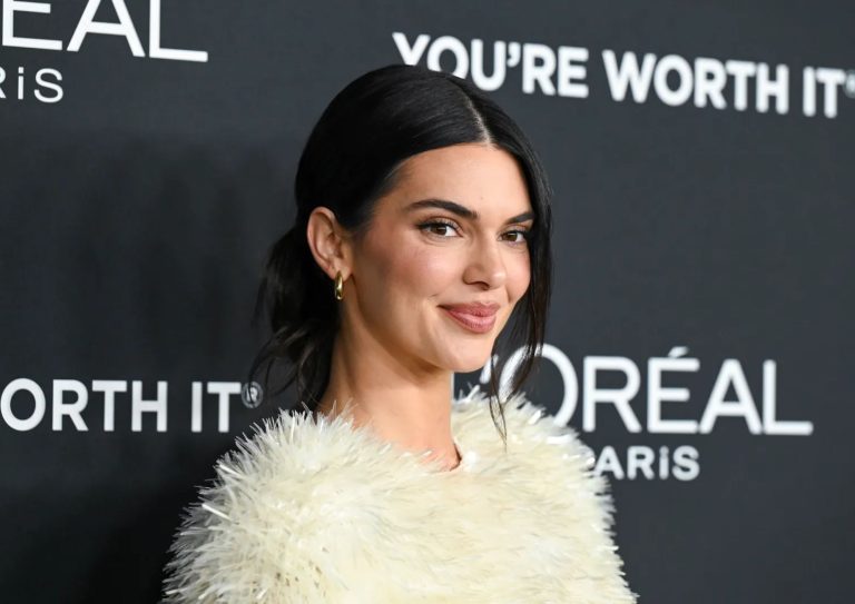 Kendall Jenner revela que no se ha hecho ninguna cirugía plástica