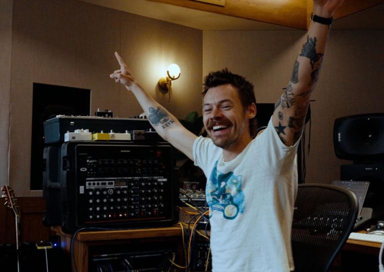 Harry Styles anuncia gira y sorpresa: viene a México