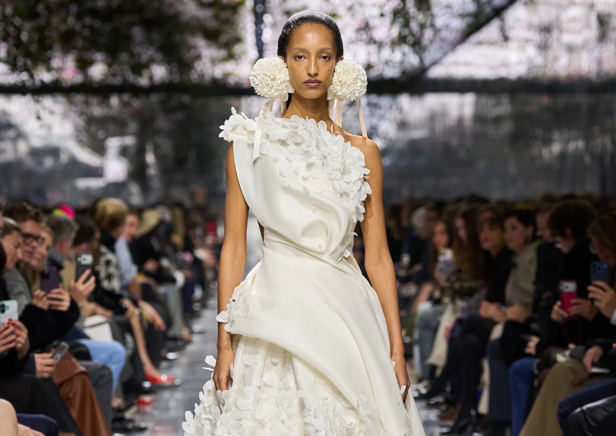 Dior Spring 2026 Couture: el renacimiento floral de Jonathan Anderson
