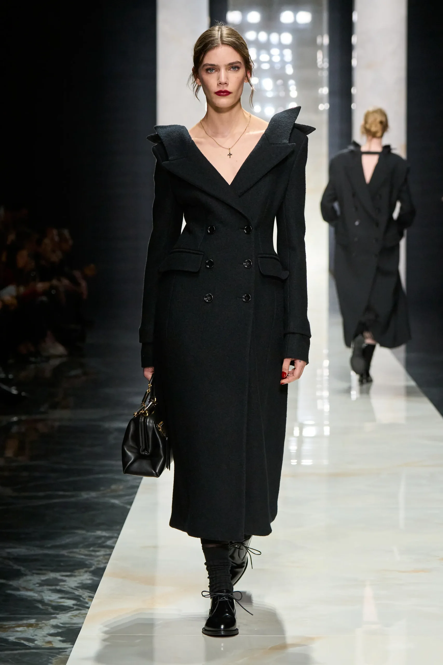 Dolce & Gabbana Fall 2026: el poder del encaje