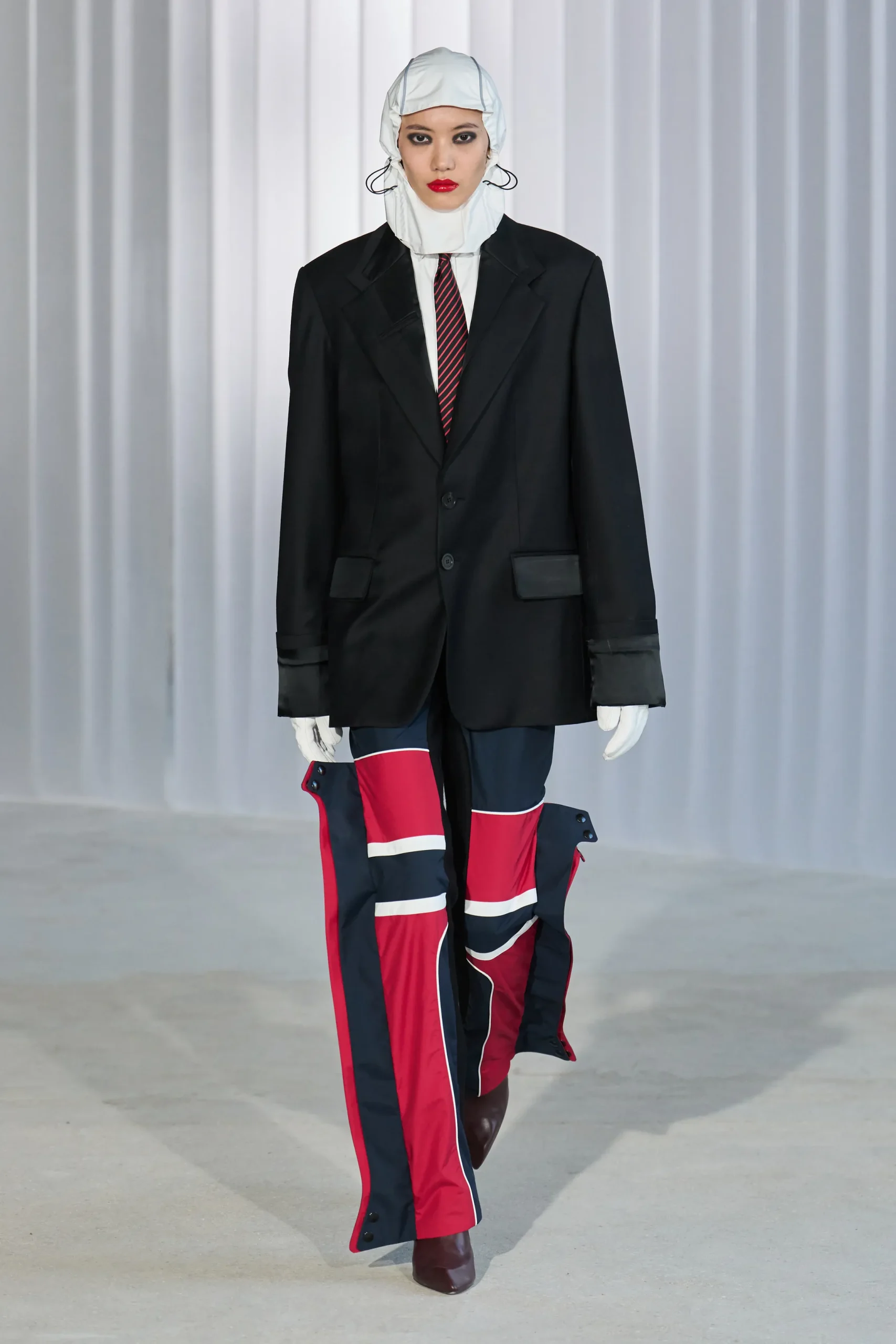 Jean Paul Gaultier Fall 2026: El lado más bizarro de la elegancia