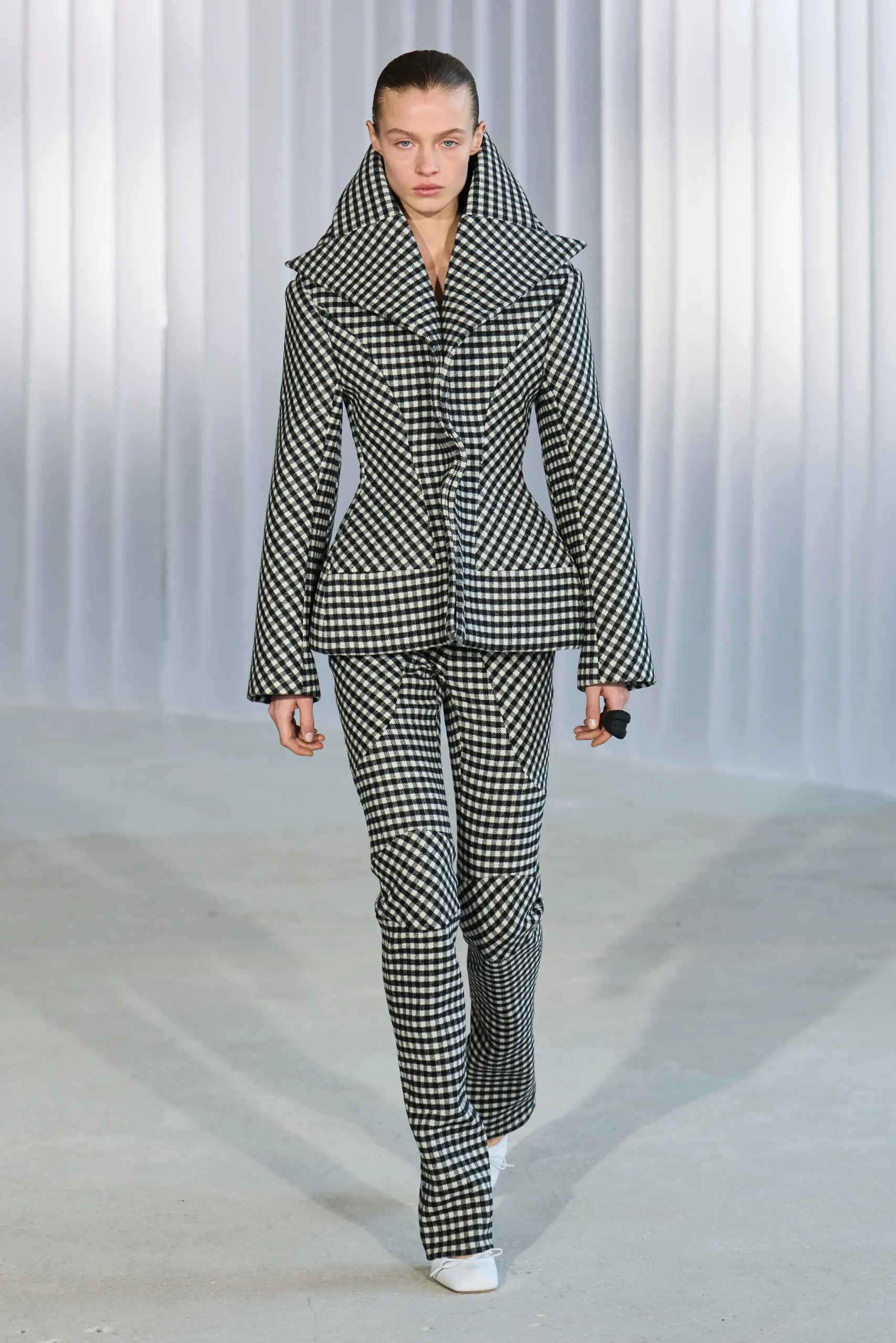 Jean Paul Gaultier Fall 2026: El lado más bizarro de la elegancia