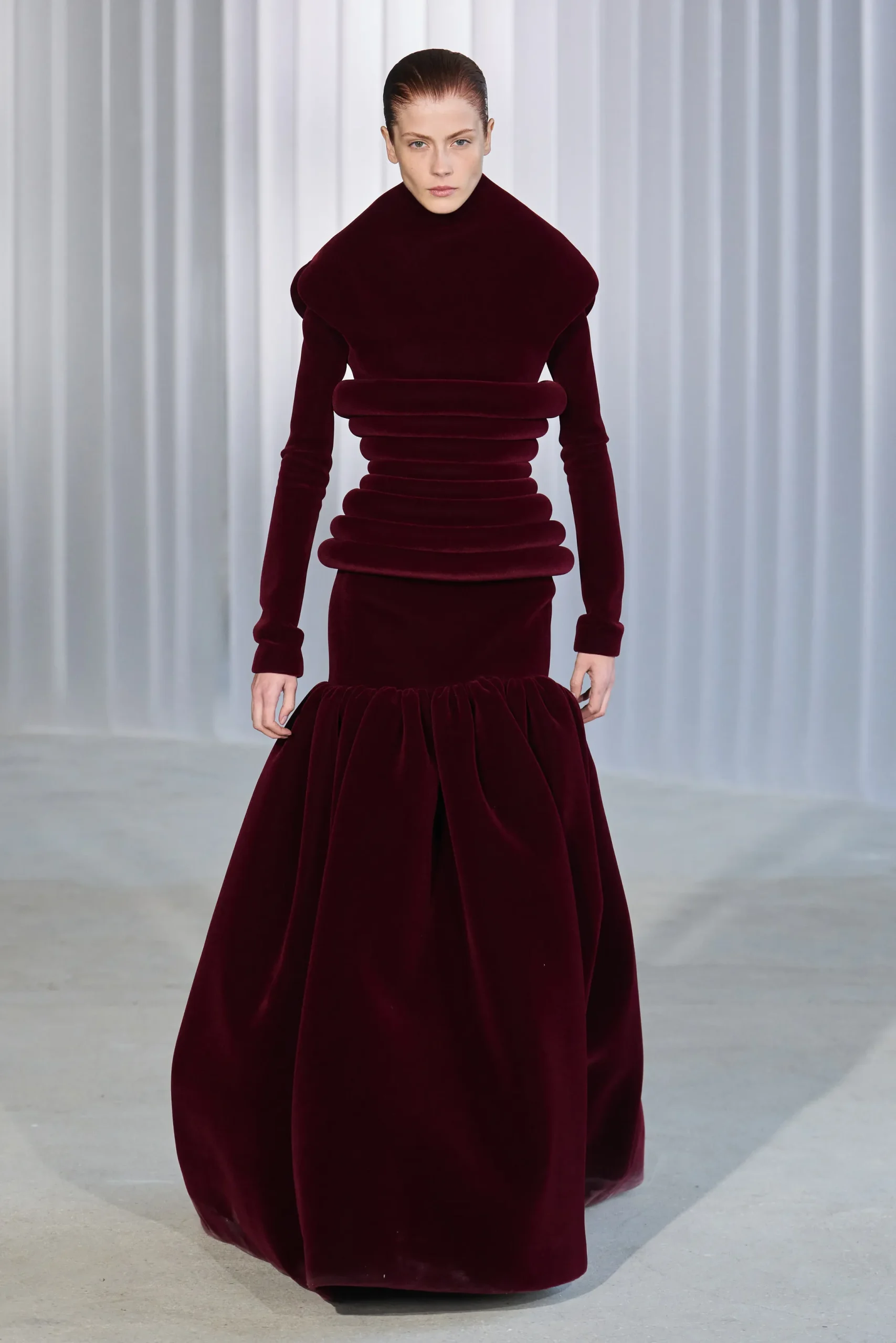 Jean Paul Gaultier Fall 2026: El lado más bizarro de la elegancia