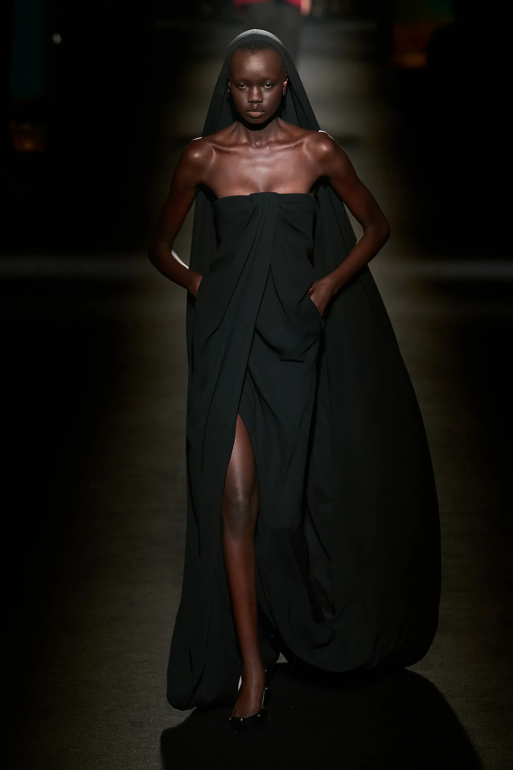 Balenciaga Fall 2026: Euphoria vibes para otoño 