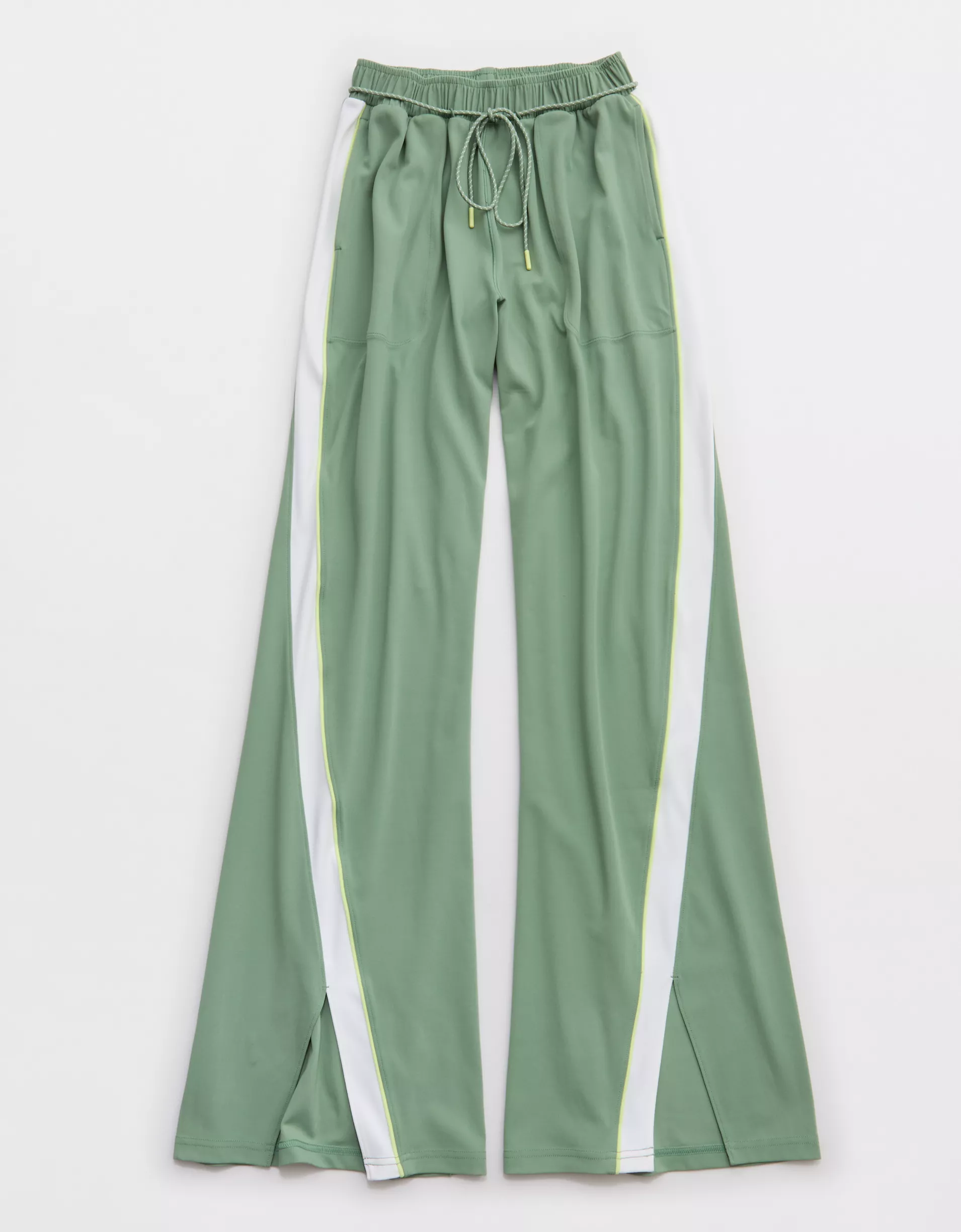 Aerie tiene el guardarropa ideal para Semana Santa