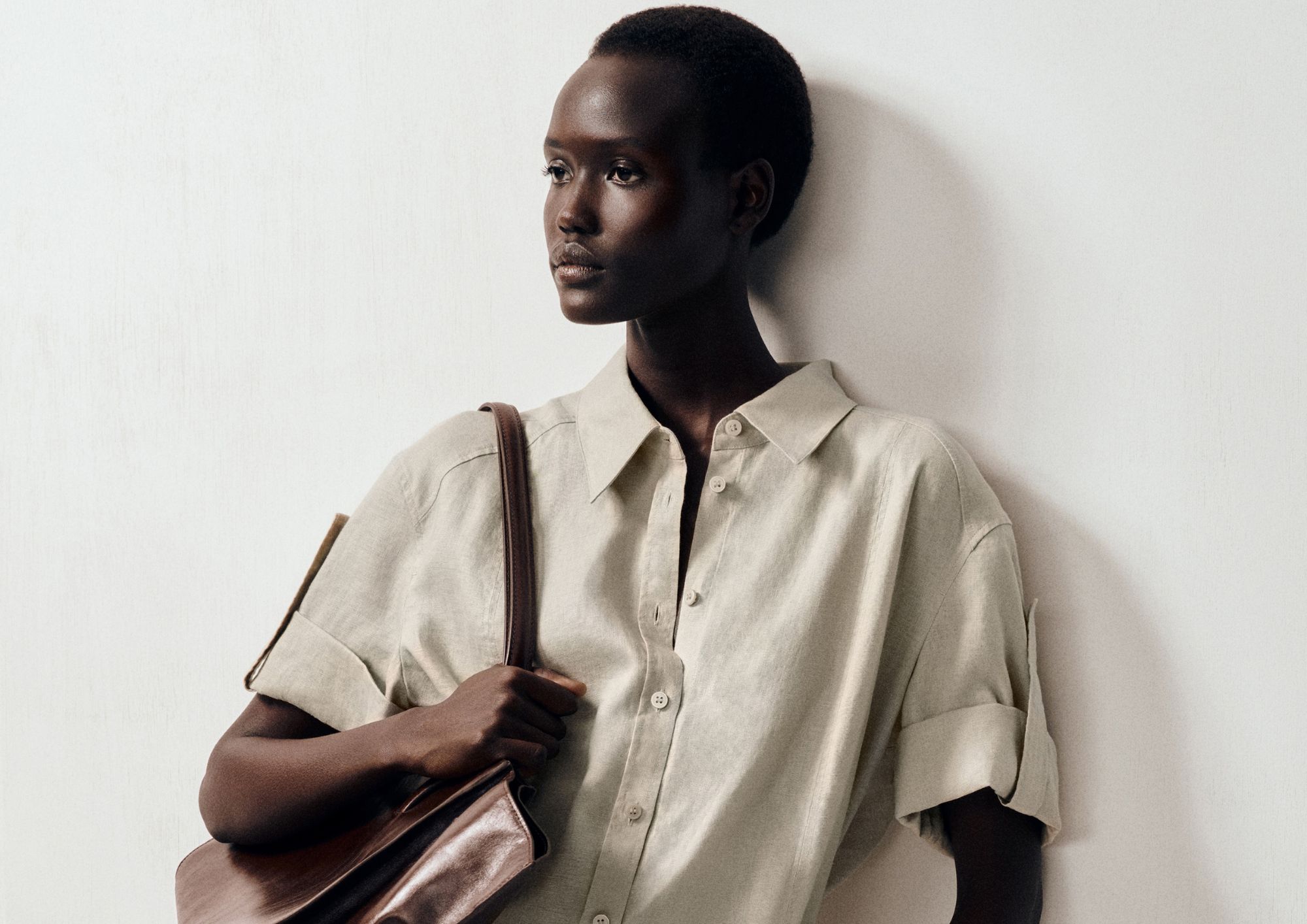 Monument Tote: el bolso que dominará la primavera