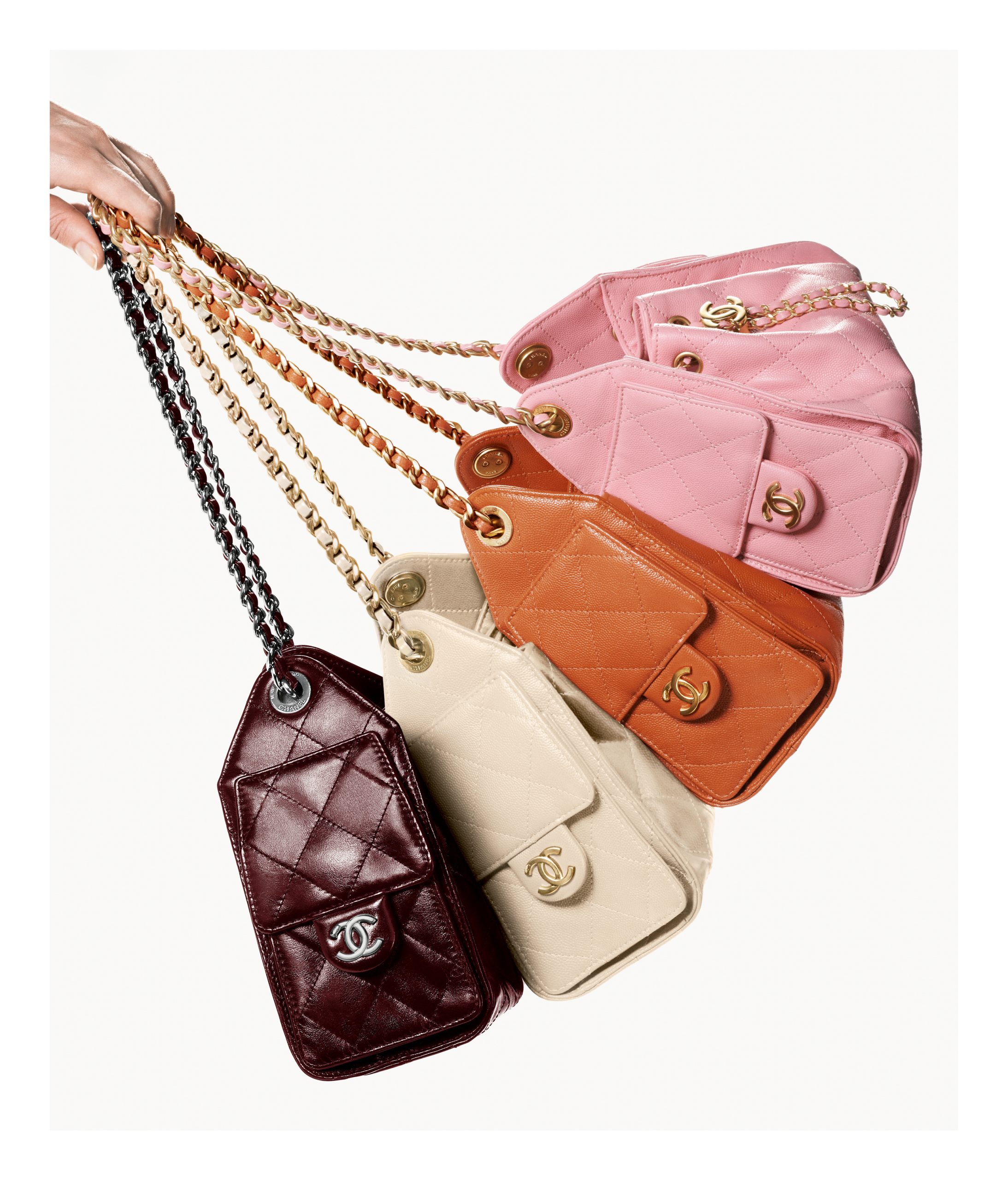 Margot Robbie revive a Kylie Minogue en la nueva campaña de Chanel 