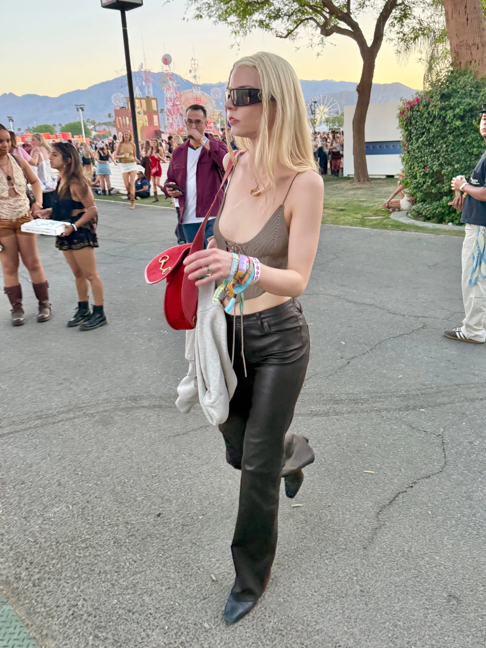 La girlie Coachella ya no es bohemia