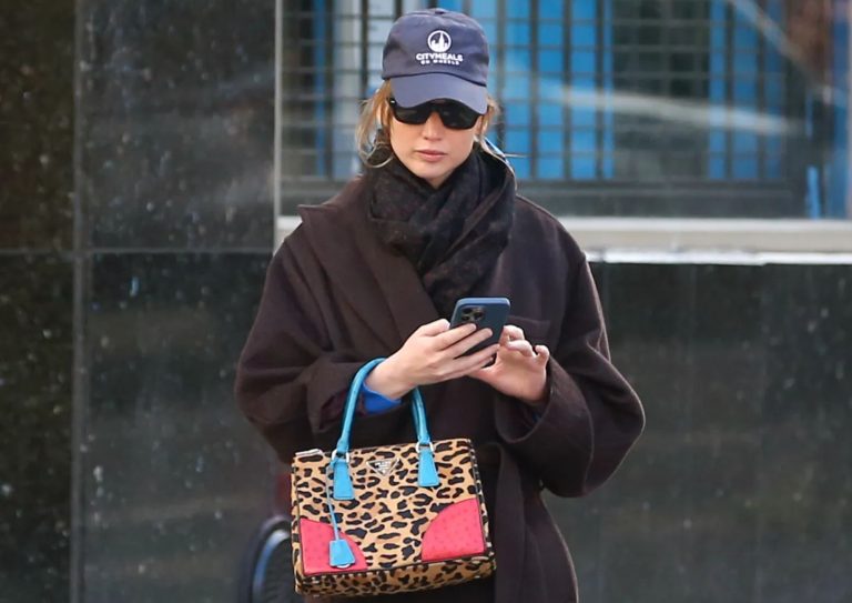 El bolso con estampado de leopardo es el nuevo must-have de primavera