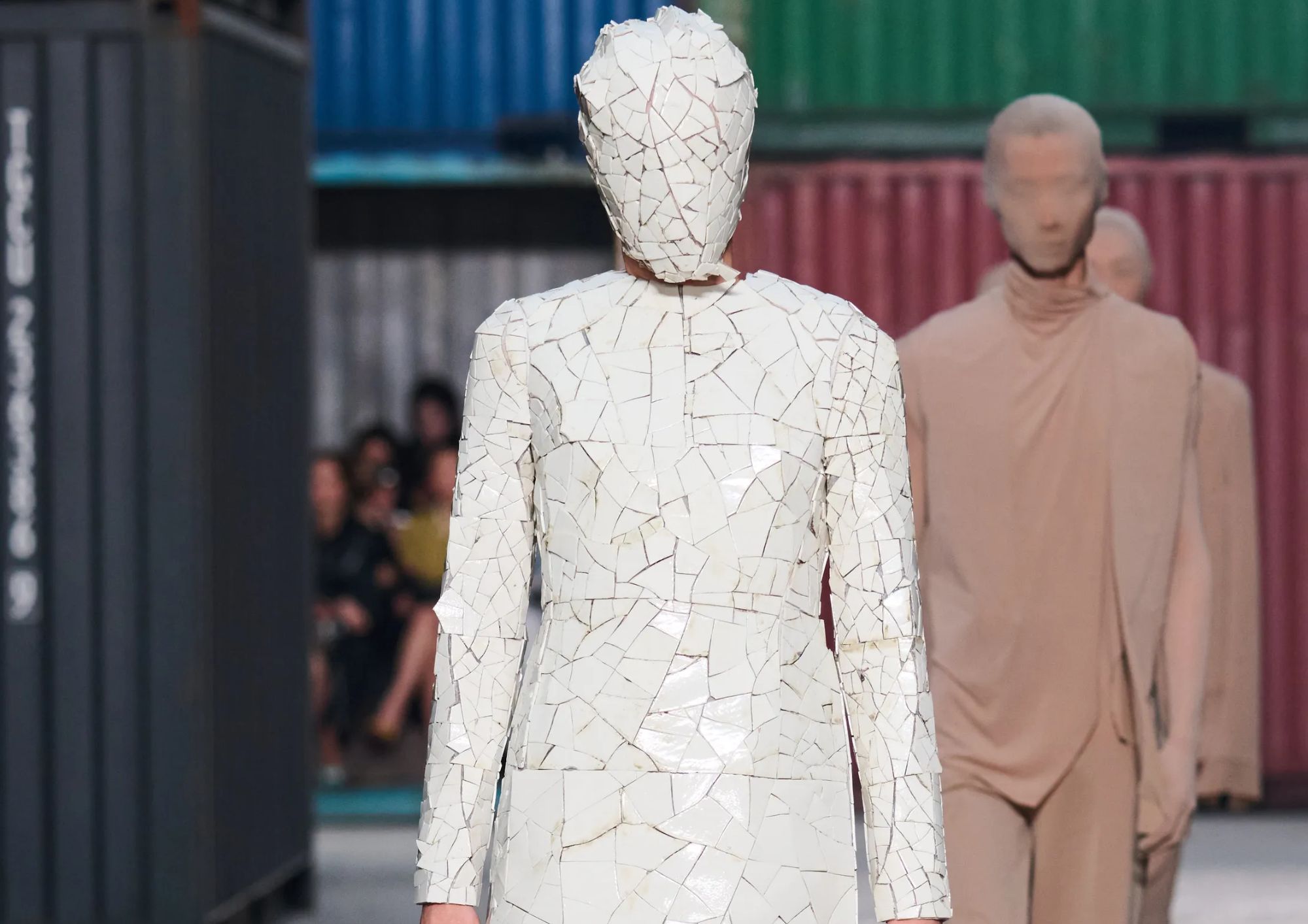 Maison Margiela Fall 2026: muñecas de porcelana