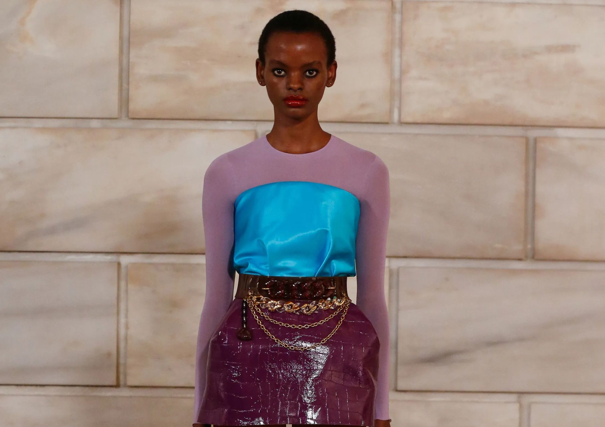 Marc Jacobs Spring 2027: un arcoíris de transparencias