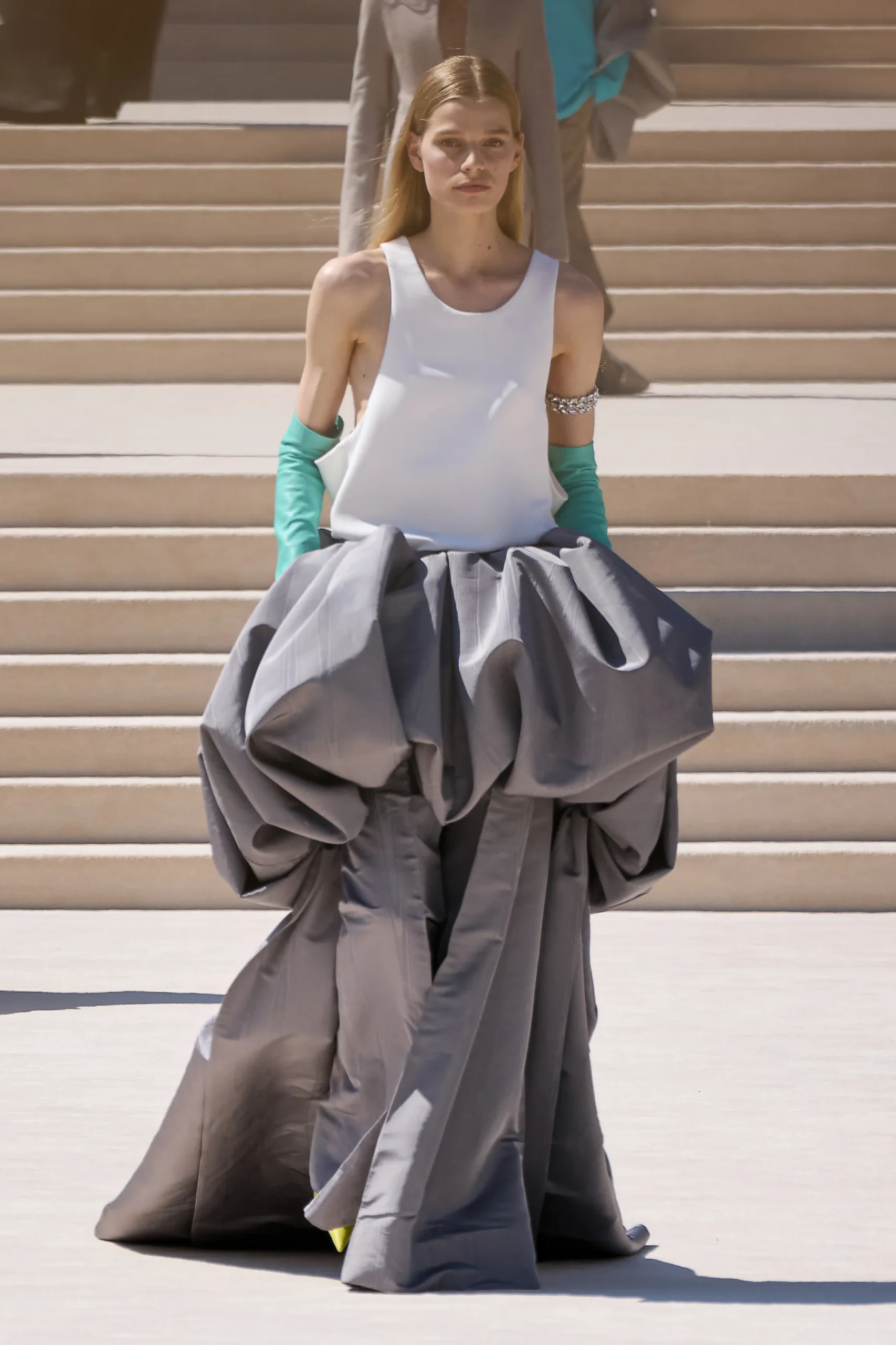 Balenciaga Fall 2026 Couture: Pierpaolo Piccioli devuelve el sueño de la alta costura