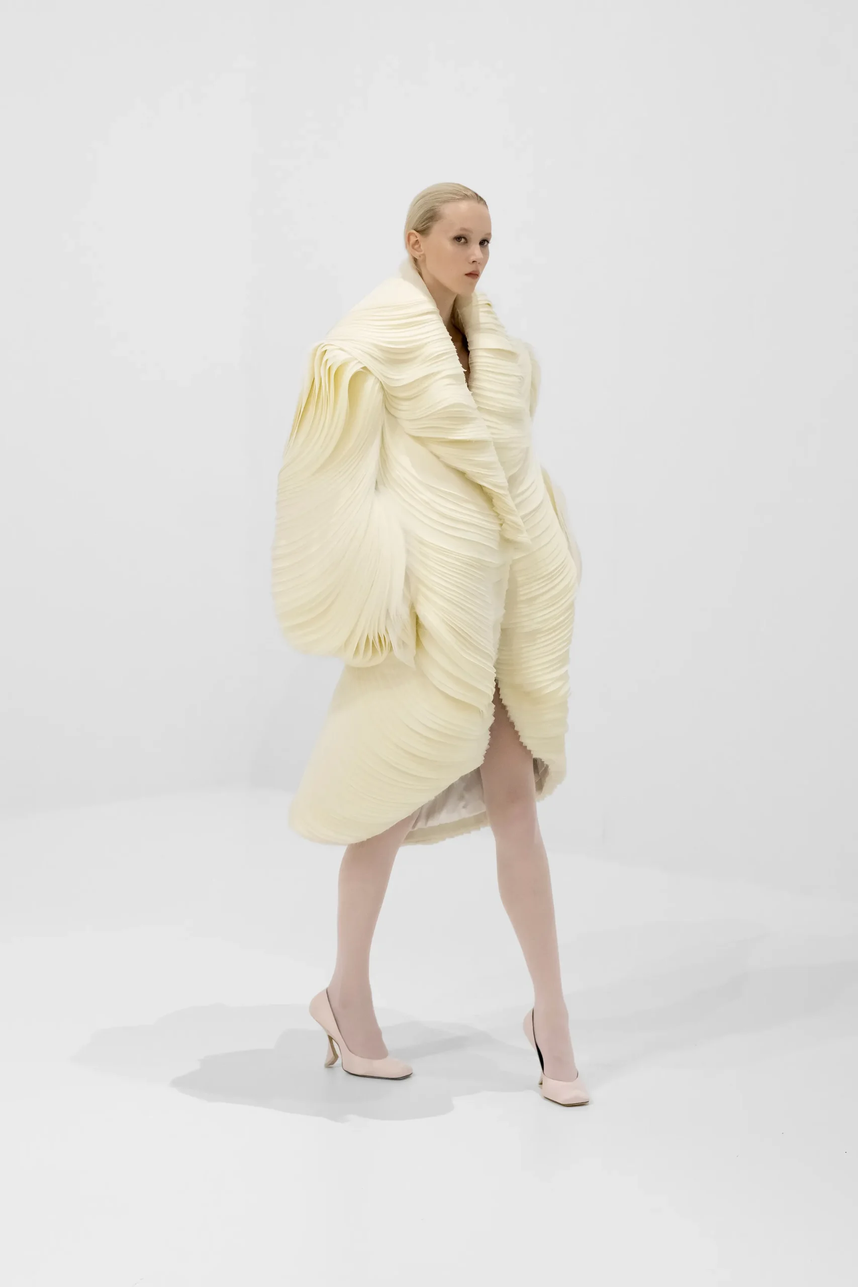 Jean Paul Gaultier Fall 2026 Couture: Duran Lantink no le teme al ridículo