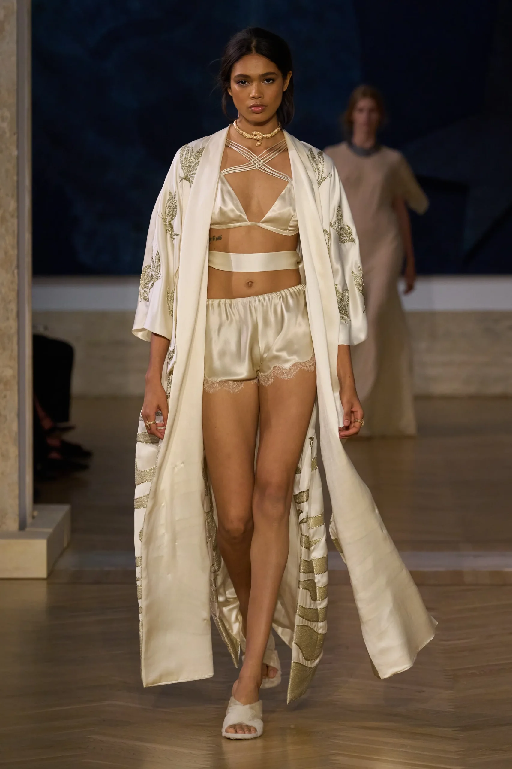 Fendi Fall 2026 couture: la alta costura vuelve a poner el cuerpo de la mujer en el centro