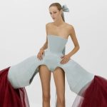 Jean Paul Gaultier Fall 2026 Couture: Duran Lantink no le teme al ridículo