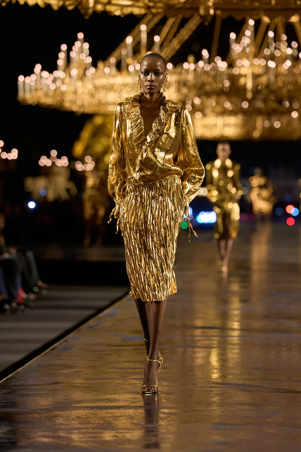 Saint Laurent Spring 2027: un adiós muy hermoso