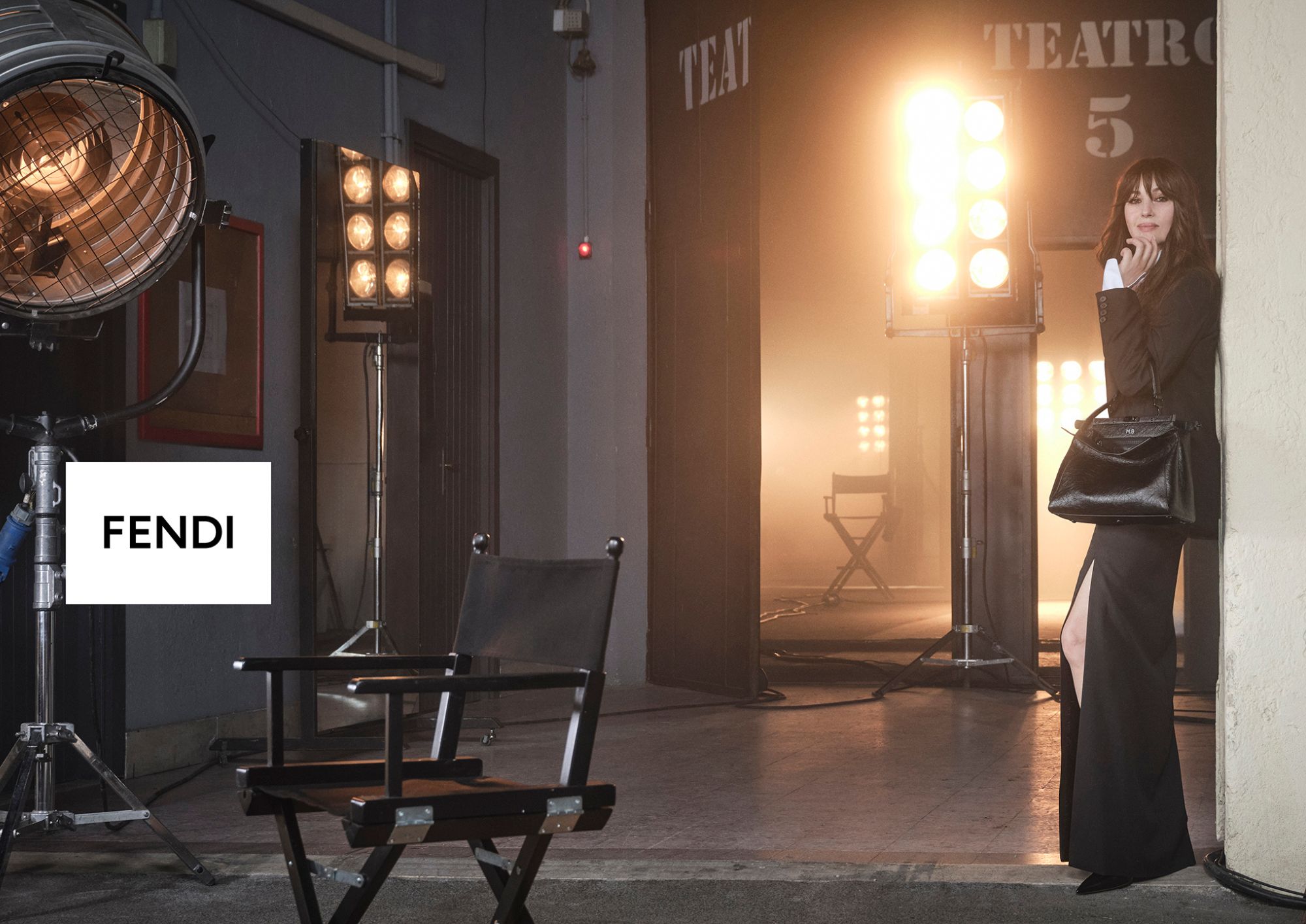 Fendi lleva el glamour del cine italiano a su nueva campaña Peekaboo