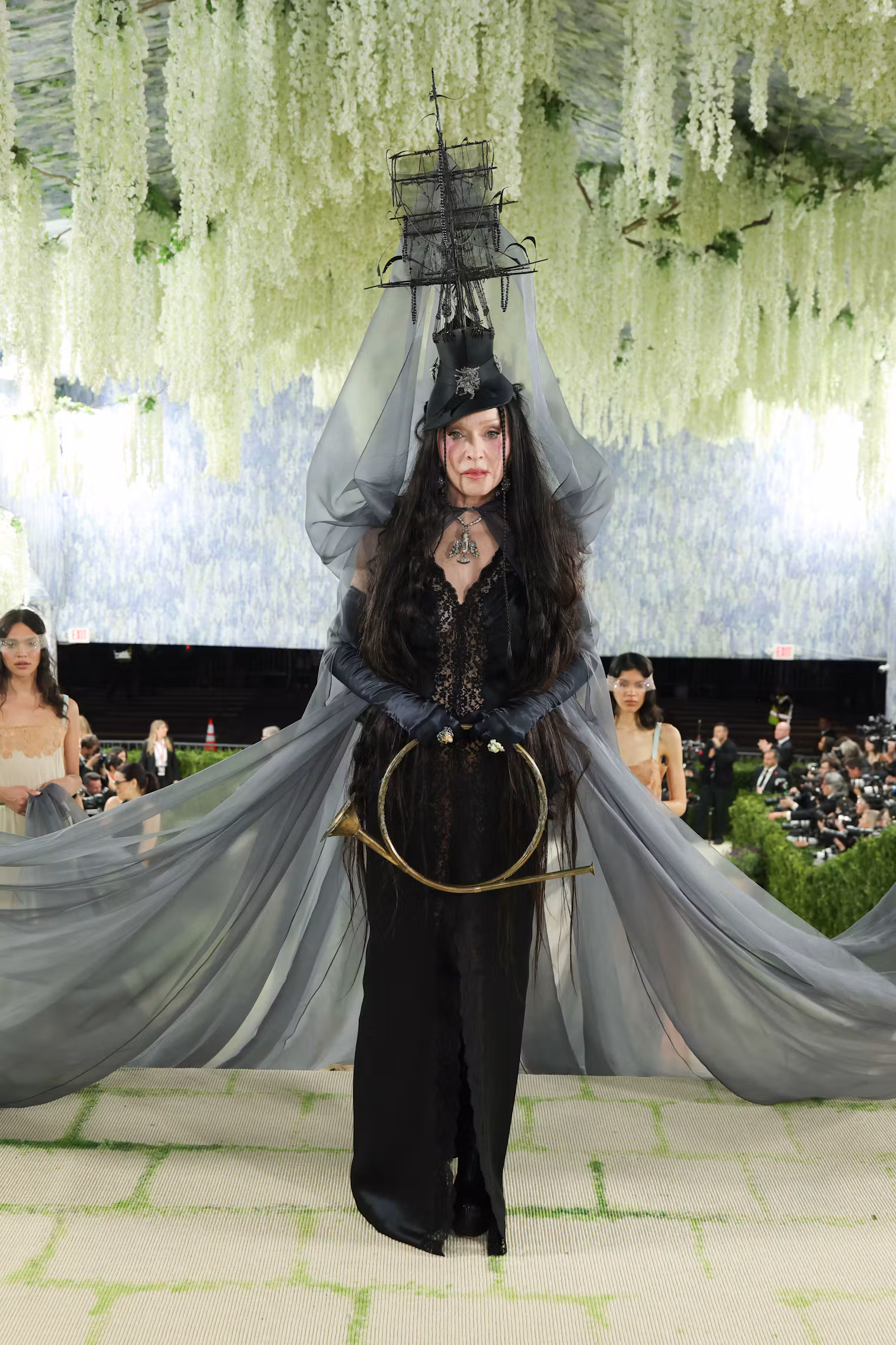 Los mejores looks de Anthony Vaccarello en Saint Laurent
